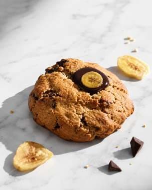 AI render: banana and chocolate cookie in hard side light